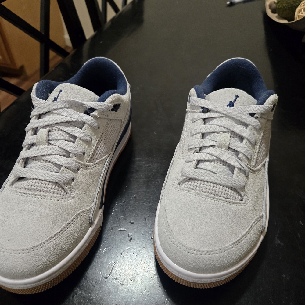 Boys 6Y | Jordan Flight Court | Grey & Navy - Picture 3 of 6